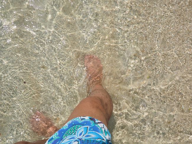 　なんという心地良さ！！！<br /><br />　言葉はいらないです。<br /><br />　透明度100%ですよ！<br /><br />　砂はパウダーだし・・・<br /><br />　日本の南国のパラダイスよ、永遠になくならないでほしいですね。