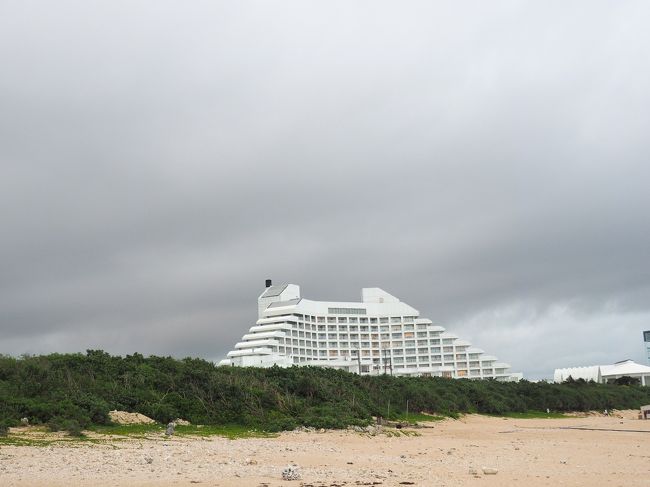 　振り返れば、インターコンチの建物が綺麗に浮き上がって見えますね。<br /><br />　美しいデザインの建物ですね。