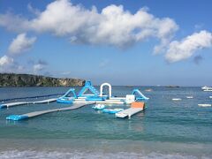 次の日は、万座ビーチで１日海遊びしました♪