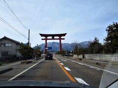 　３月３日ひな祭りの日、天候に恵まれたので、新潟一宮である「弥彦神社」参拝と弥彦の温泉を楽しむために出発。(   http://www.e-yahiko.com/ )