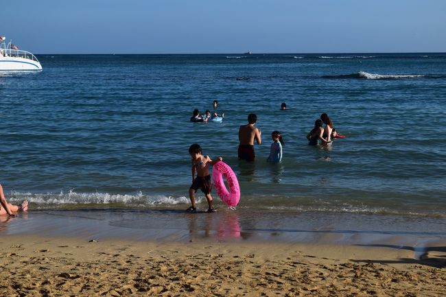 コンドに戻り、ちょっと一休み。今日はビーチで遊びます。