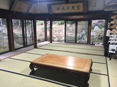 そして、私の最大の目的地！
某ドラマでも出てきた、ワインの飲めるお寺♪
ワイン１杯300円でした。