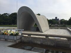 結局広島観光は平和記念公園を散策したのみに終わってしまいました。

朝の会場入り前に散歩を兼ねて公園経由で体育館に行きました。