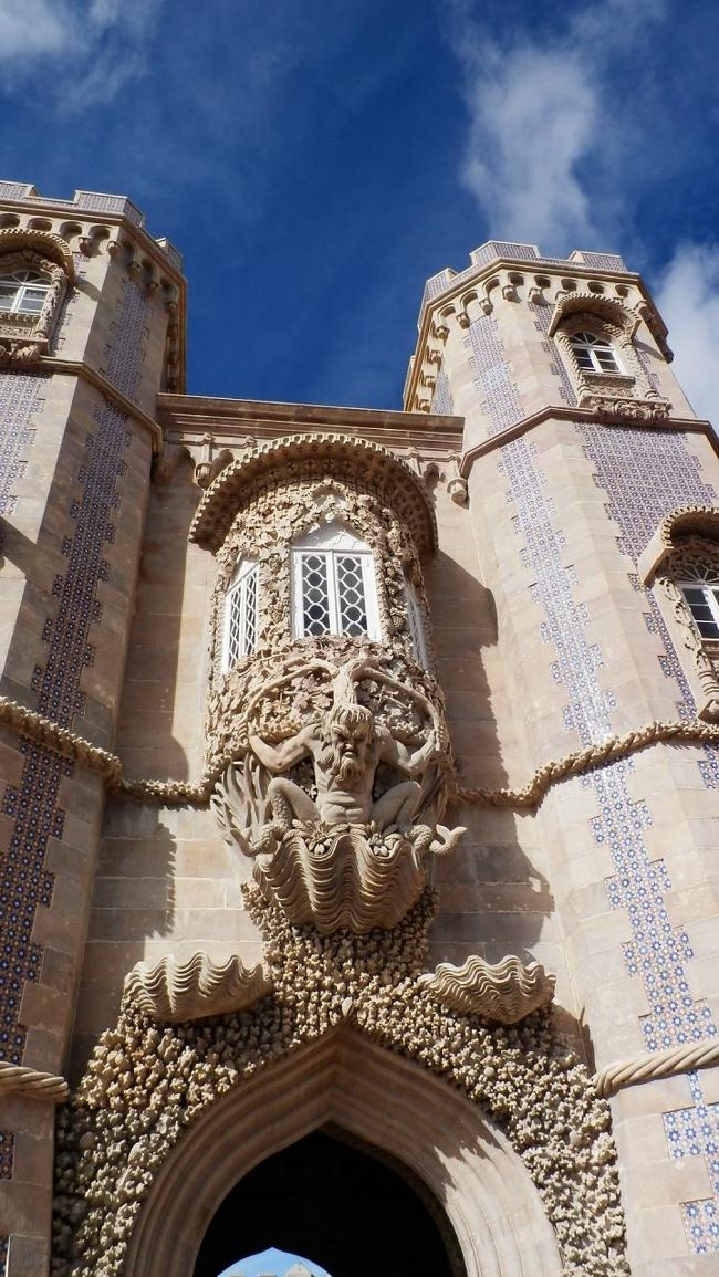 とにかく凝ってます。