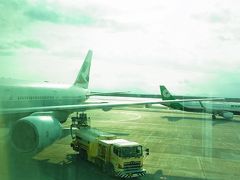 新千歳空港から　香港へ。

キャセイの翼に乗って 行ってきまーす！

