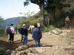 富士見台

残念ながら富士山は雲に隠れて見えませんでした。