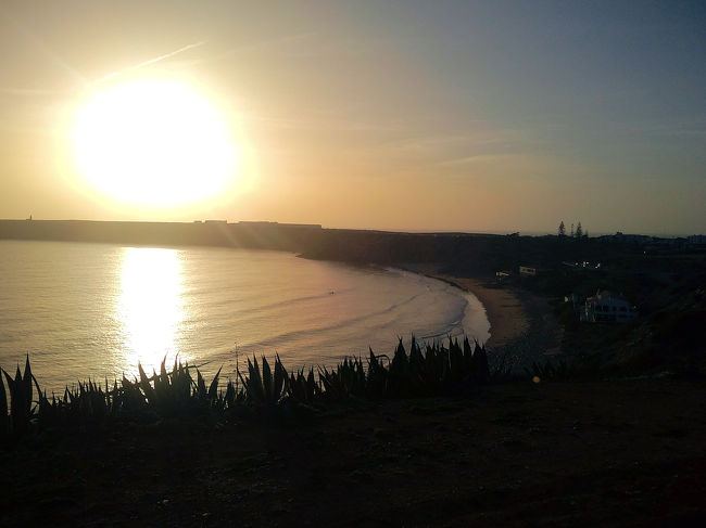 またバスで10分、サグレスに戻りポウサダからサグレス要塞に沈む夕陽観賞。<br />ポウサダ滞在を楽しんで<br /><br />（別に旅行記作成します）