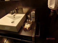 ディナーの後、ポルト郊外のアクシスポルトホテルに宿泊です。
地区名と言うか都市名はマトジニョシュだそうです。
ポルトのドンルイス1世橋から約10kmも離れています。