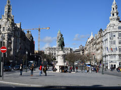 リベルダーデ広場．
さらに散策を続けます．