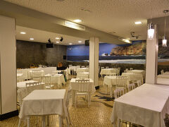 ナザレ2日目(全行程10日目)．
本旅行記はホテルの朝食会場からスタート．