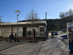 バスターミナル到着．
こちらで9:13発オビドス行きのTejo社のバスチケットを購入します．