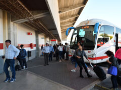 エヴォラ1日目(全行程12日目)．
約5分遅れでエヴォラに到着．約1時間半のバス旅でした．