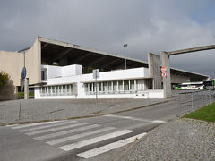 バスターミナルに到着．