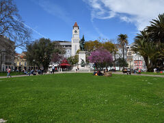 ドン・ルイス広場．