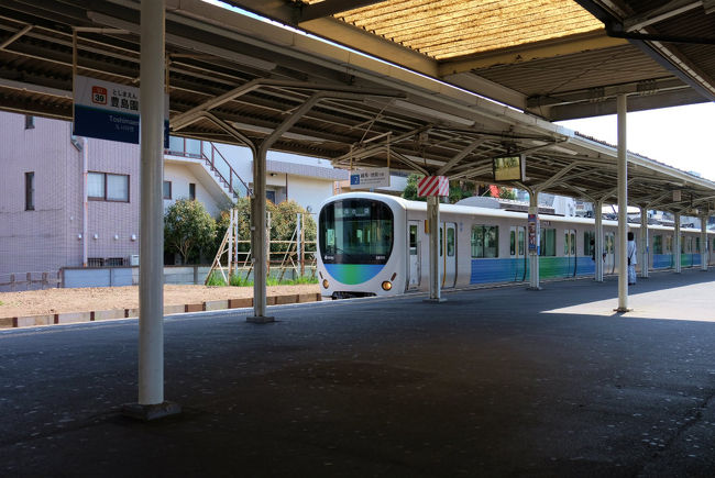 池袋行きの電車が待っています。<br /><br />　　　　　　　　　　　　　　　　