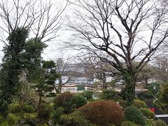 箱根湯本駅から約15分。本日の宿、宮ノ下の富士屋ホテルに無事到着。