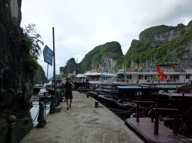 港には沢山のボート。<br /><br /><br />