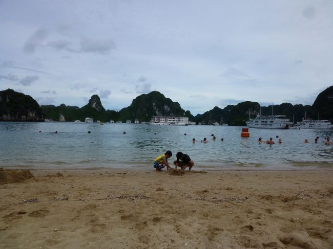 洞窟の次は、海水浴が出来るティップトップ島へ。