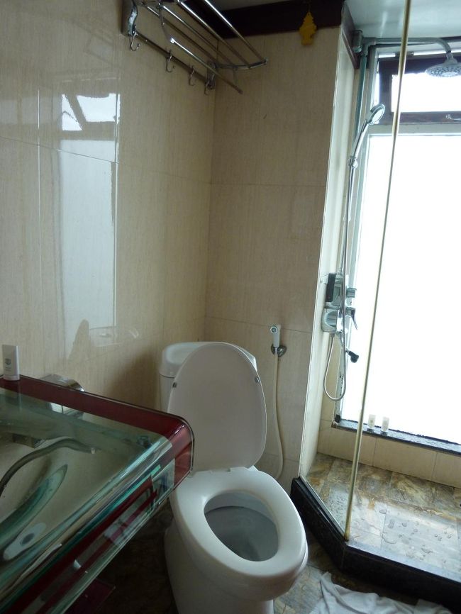 バスルーム。<br />水はけはいまいちだった。