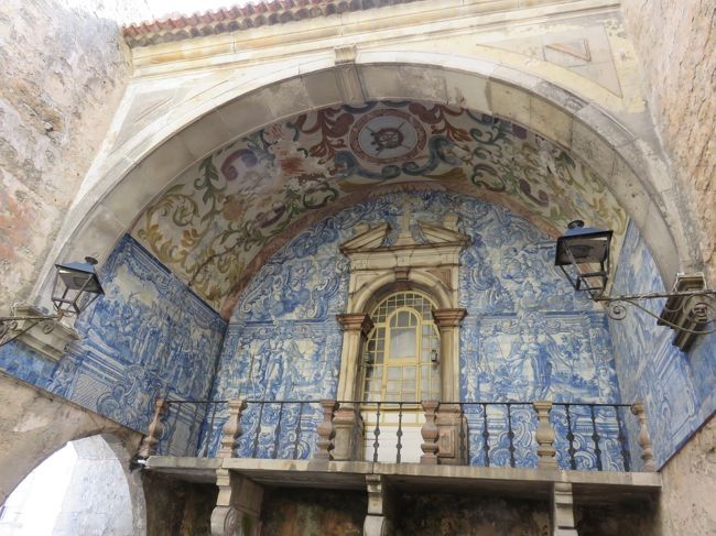 城壁にはアズレージョ