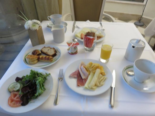 翌日の朝食