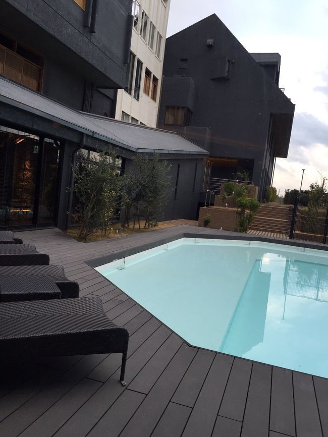 施設内のプール