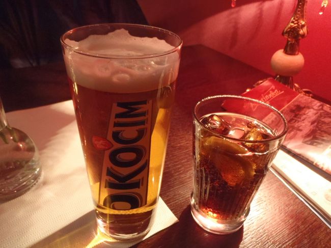 パッと入ったレストランにて<br /><br />ポーランドのビールで乾杯
