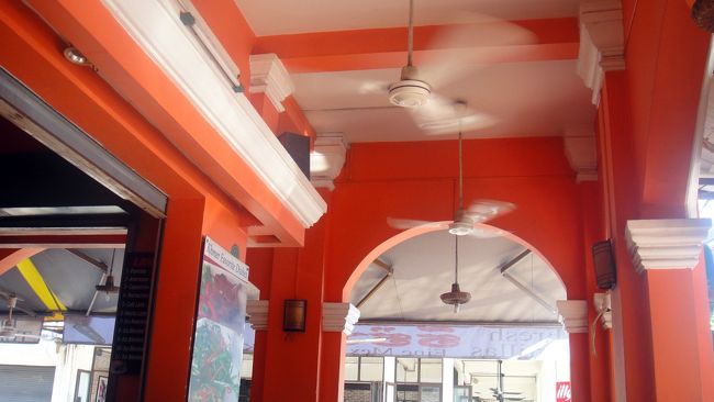 メキシコ料理が売りなので、内装もポップなメキシカン。