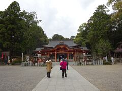 まずは天神さんへお参りします