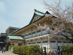 平安神宮の前にあるのが京都市美術館別館。
本館は何度も行っているけど、別館は初。
そもそも別館であったのを初めて知った！