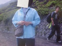 新五合目より御庭に歩きます。