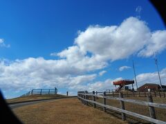 着きました、多和平。
レストランで何を食べようかと楽しみにしてたのに
なんだかとっても静かです。