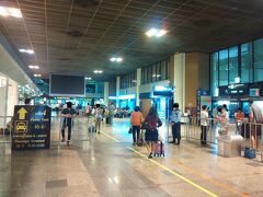 やっときました。 
ドンムアン空港です。 