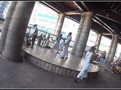 【バイーア州の州都：サルバドール】

おっ！

な...なに....この舞台は.....？