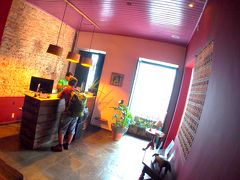 【バイーア・カフェ・ホテル Baiha Cafe Hotel／サルバドール】

でも、中に入るとこの通り....