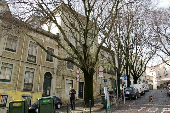 帰りは坂道を下り、トラム乗り場に向かう。