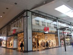 ノードスタンでお買い物。
娘の靴と洋服を購入した。