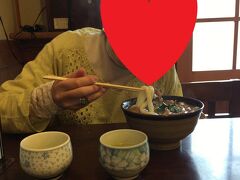 お参りすんでやっと昼食です。
伊勢うどんの肉うどんです。