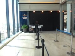 「名古屋JRゲートタワー」15F

『名古屋JRゲートタワーホテル』のレストラン【THE GATEHOUSE
（ザ ゲートハウス）】の受付の写真。

予約している方と予約していない方の列があります。

朝食は予約不可です。