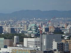 ということは『名古屋JRゲートタワーホテル』の客室からも名古屋城が見えるのかな？

ホテルスタッフからは見えないと言われたので多分見えないでしょう・・・。

この場所に来て名古屋城を撮影しようっと。