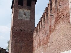 やってきました
カステルヴェッキオ
