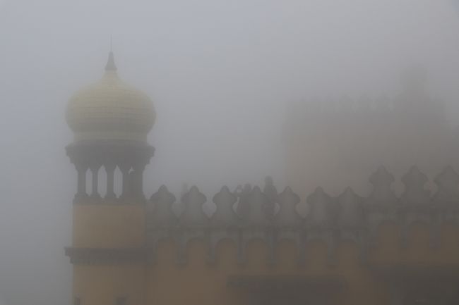 ホイップクリームを乗せたような屋根はイスラムっぽい感じだよね。