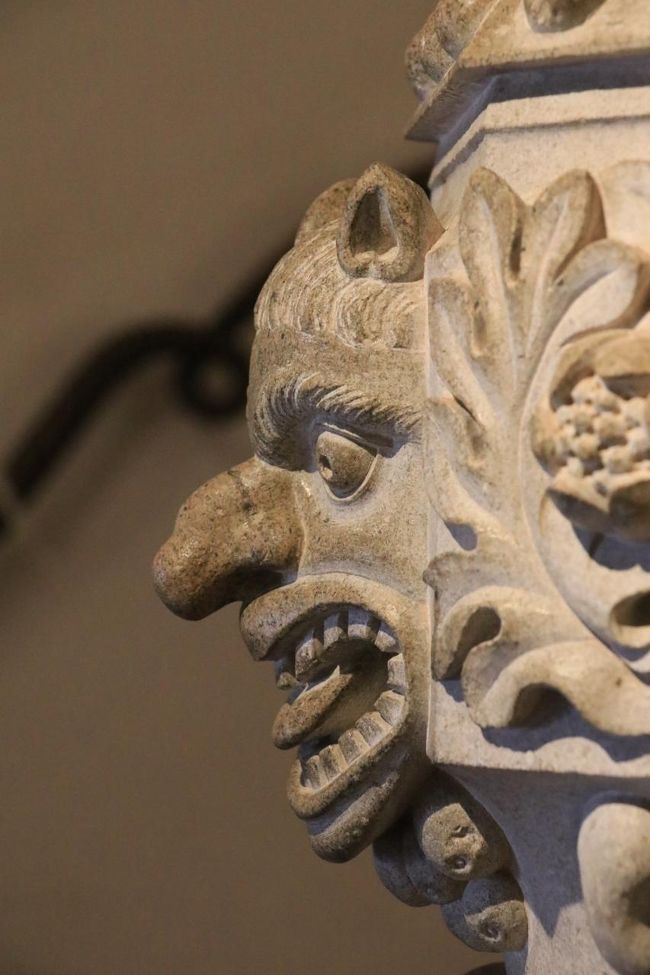 アッカンベー。