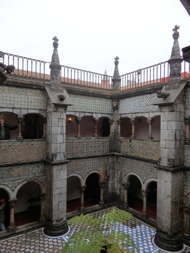 いつの間にか２階に来ていたのね。