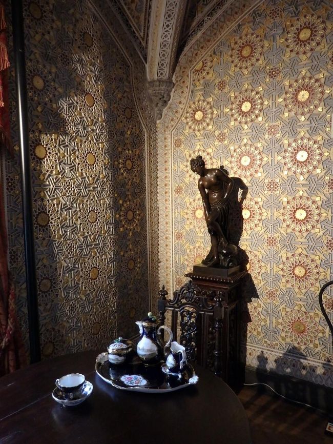 ここはティールームだったかな？<br />壁も豪華！