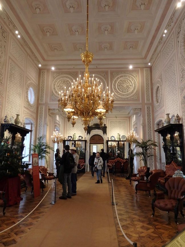 素敵なお部屋～♪シャンデリアも豪華♪<br />お姫様気分でドレスを着て歩きたくなるわ～(*^-^*)