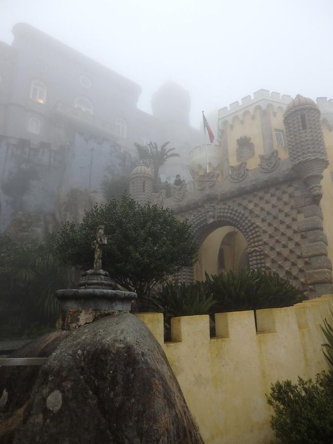 何度見上げても、出るのはため息ばかり。<br />