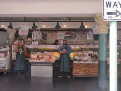 Pike Place Marketを1時間ほど散策。
