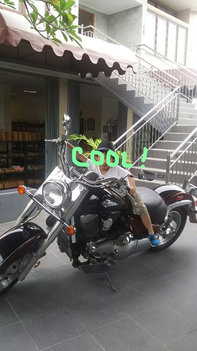 社長のバイクだそうですが、乗っていいよ～との事です。<br />ありがたくパチリ。