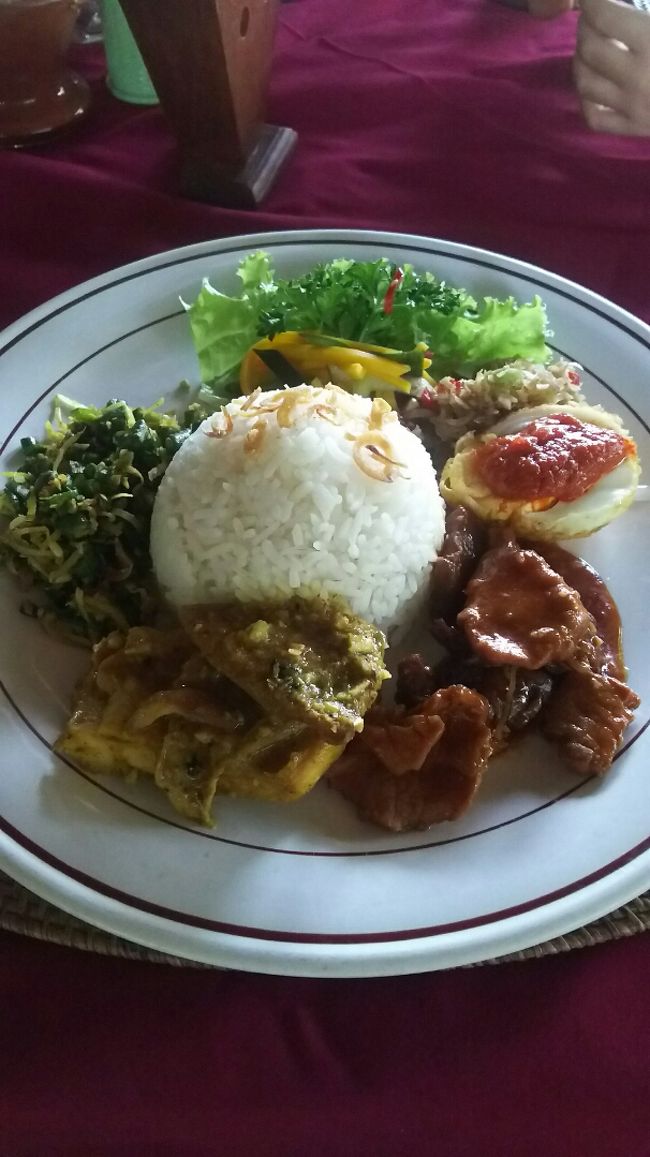 私は初心者鉄板のナシチャンプル。<br />美味しかった～～！